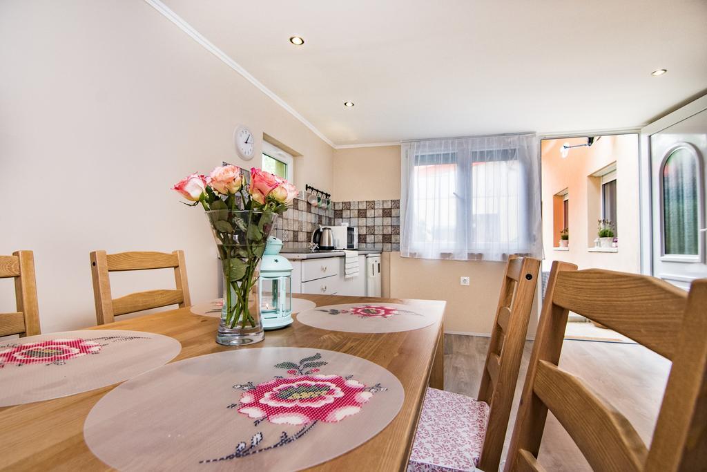 Vagi Apartment Sárvár Eksteriør billede